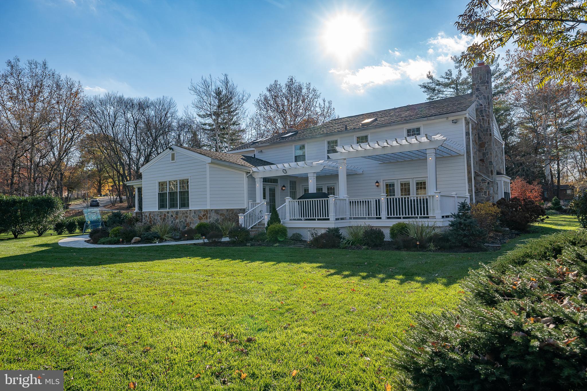 NEWTOWN SQ - Residential