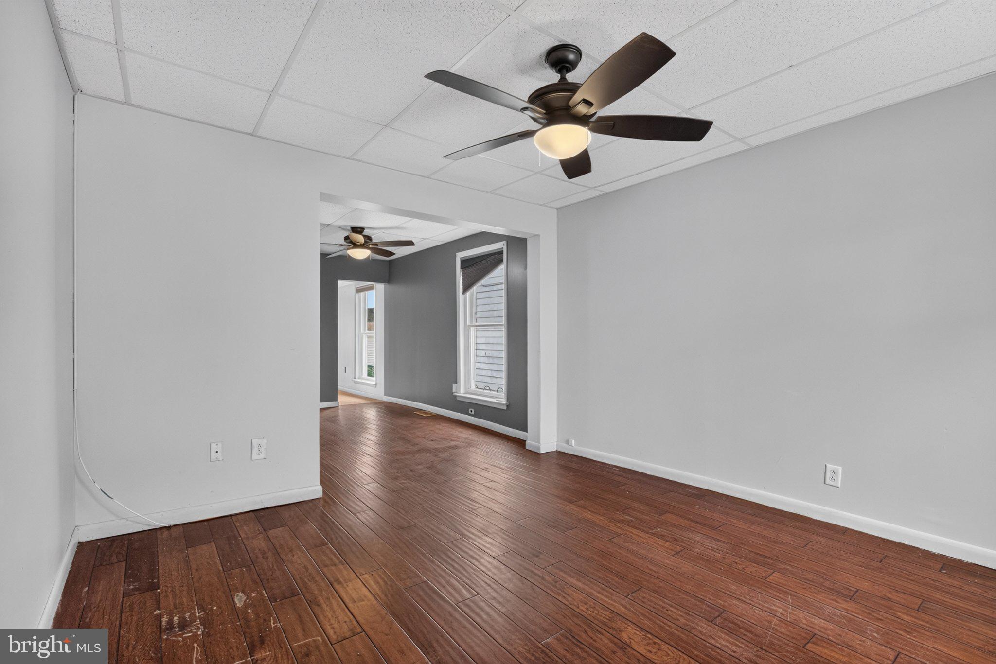 28 W GREEN STREET