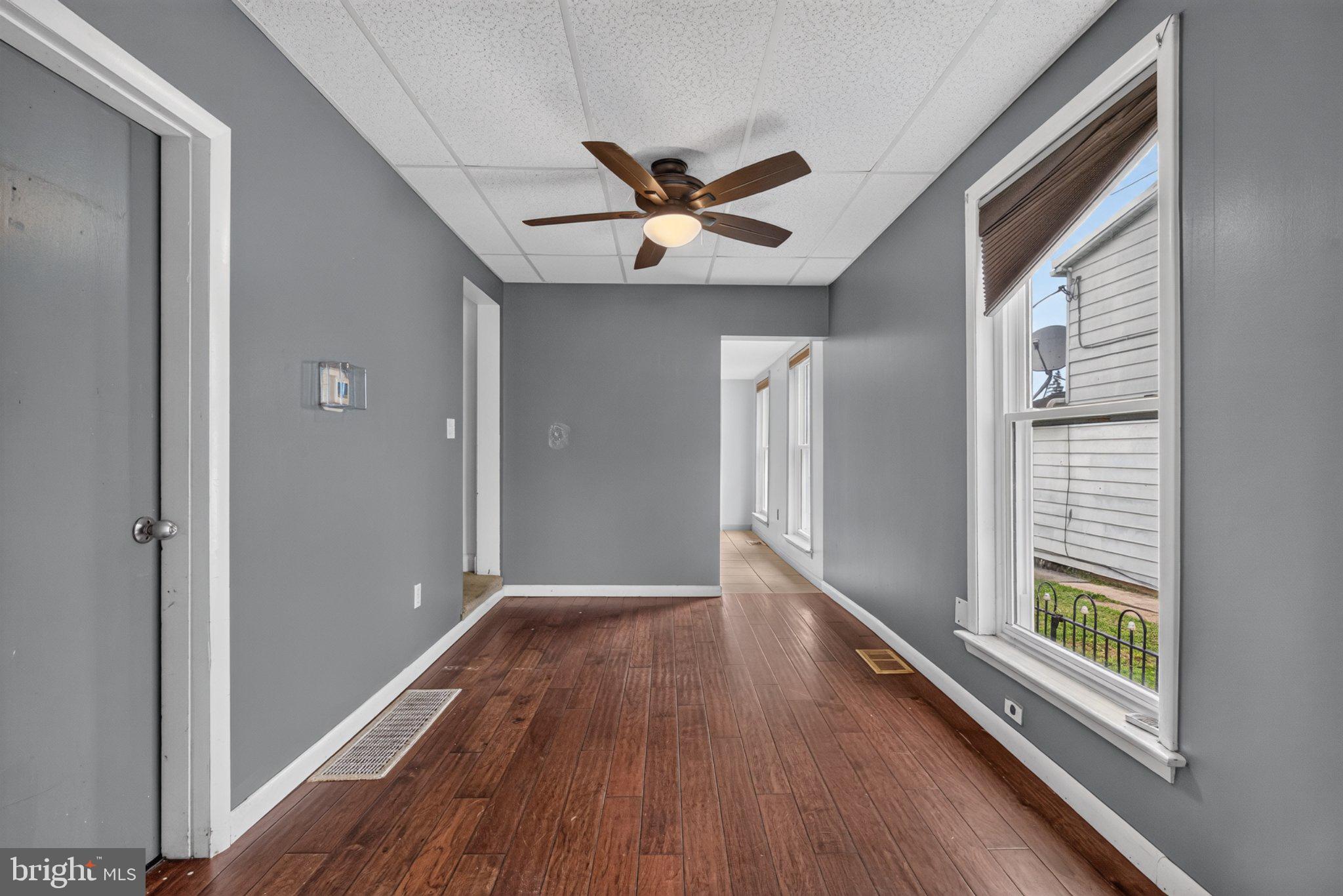 28 W GREEN STREET