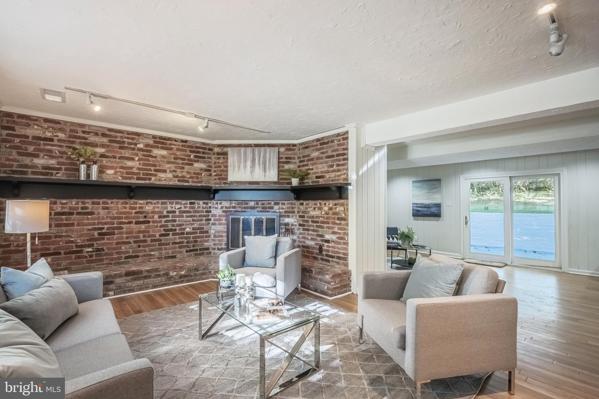 FALLS HILL - Residential