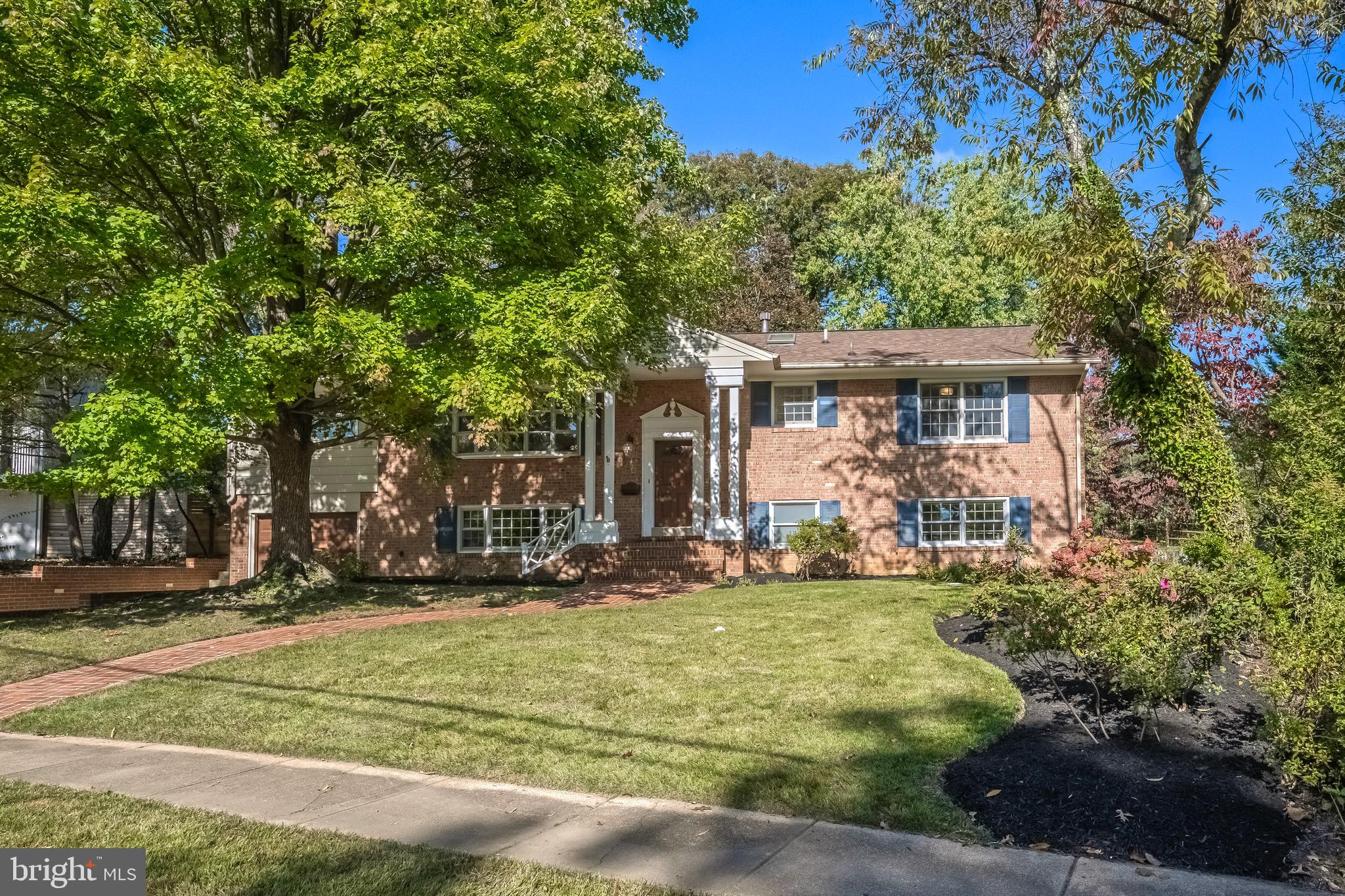 FALLS HILL - Residential