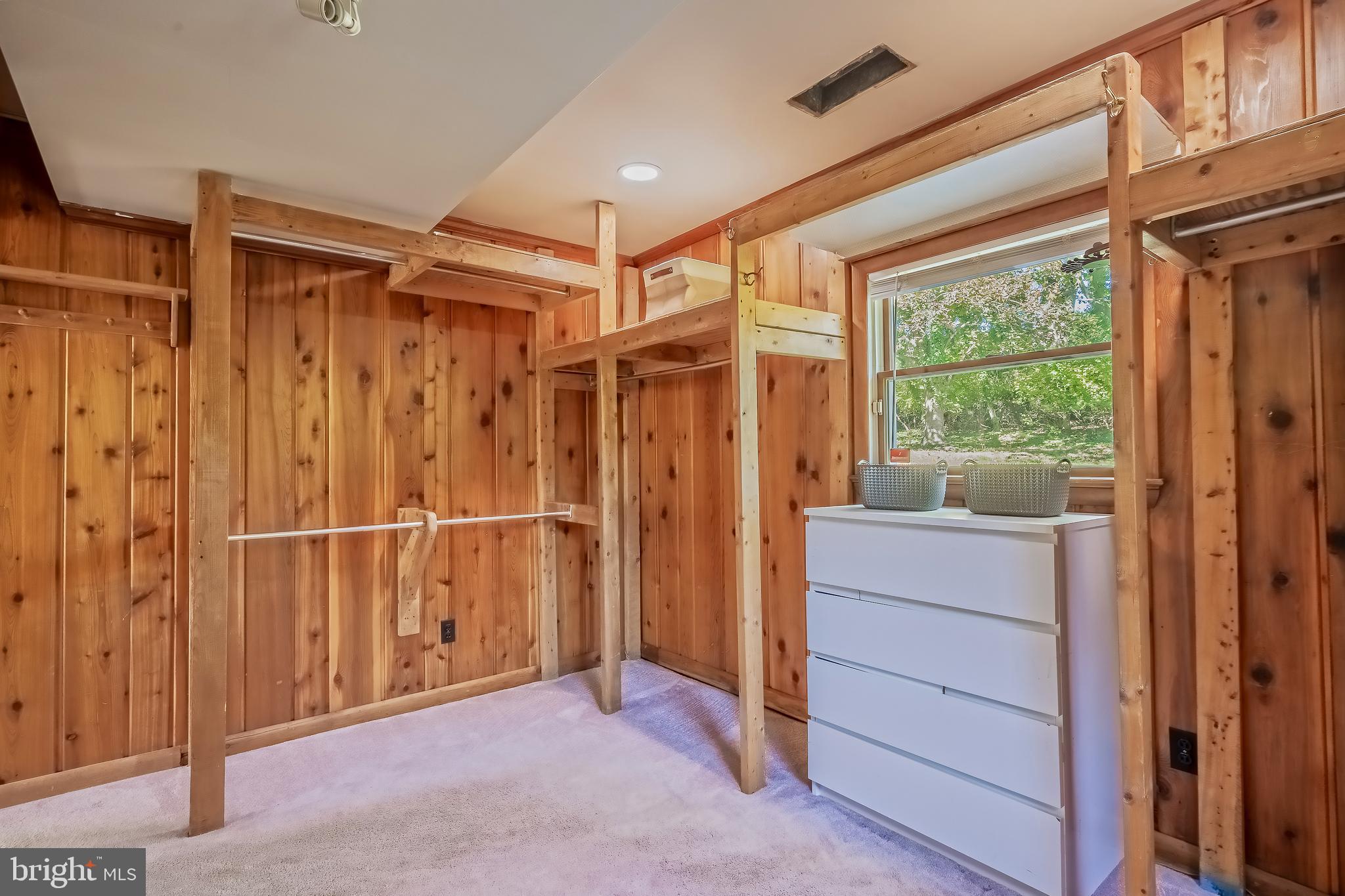 FALLS HILL - Residential