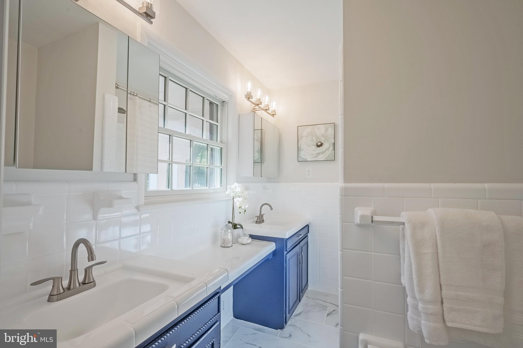 FALLS HILL - Residential