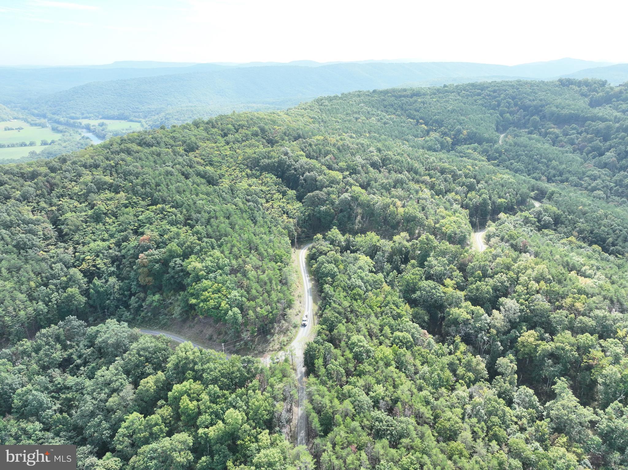 BLUFFS ON THE POTOMAC - Land