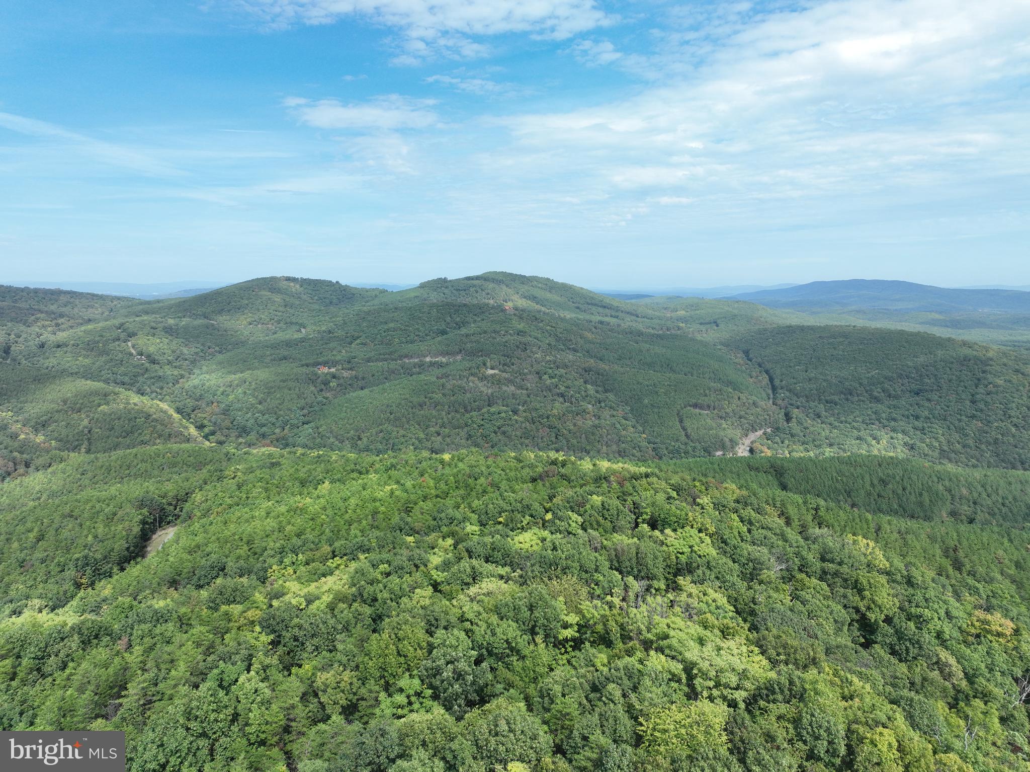 BLUFFS ON THE POTOMAC - Land