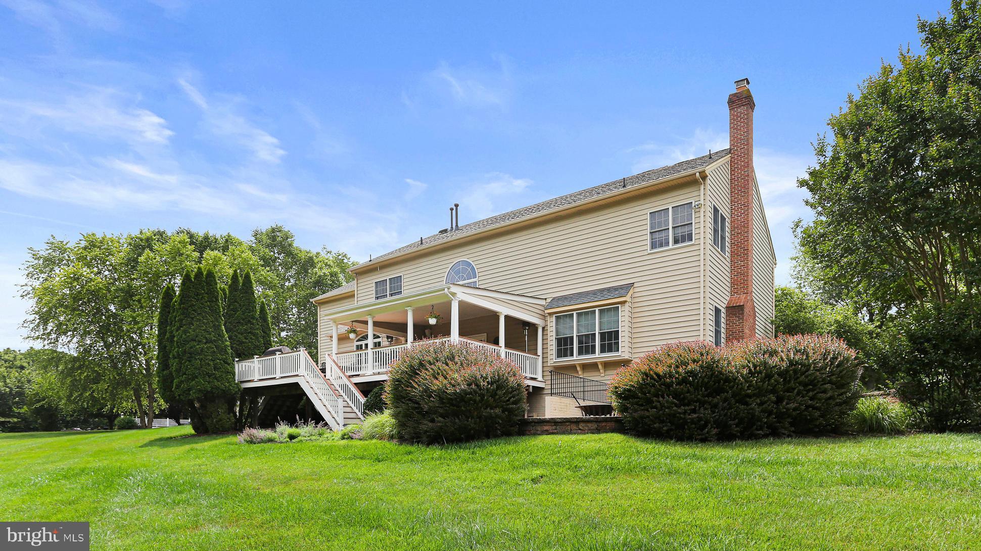 TRIADELPHIA WOODS - Residential