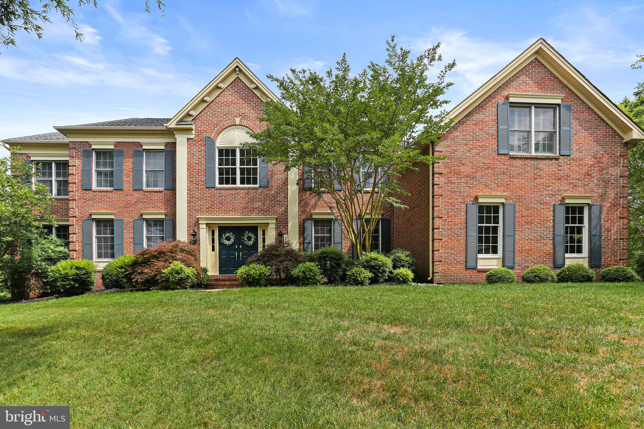 TRIADELPHIA WOODS - Residential