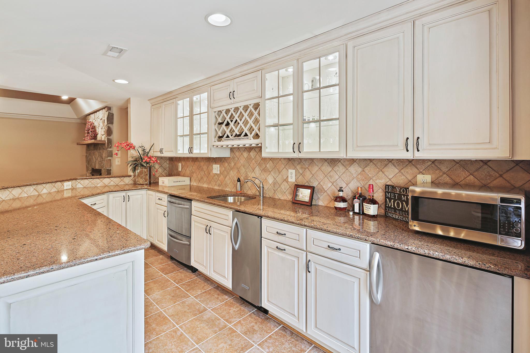 TRIADELPHIA WOODS - Residential