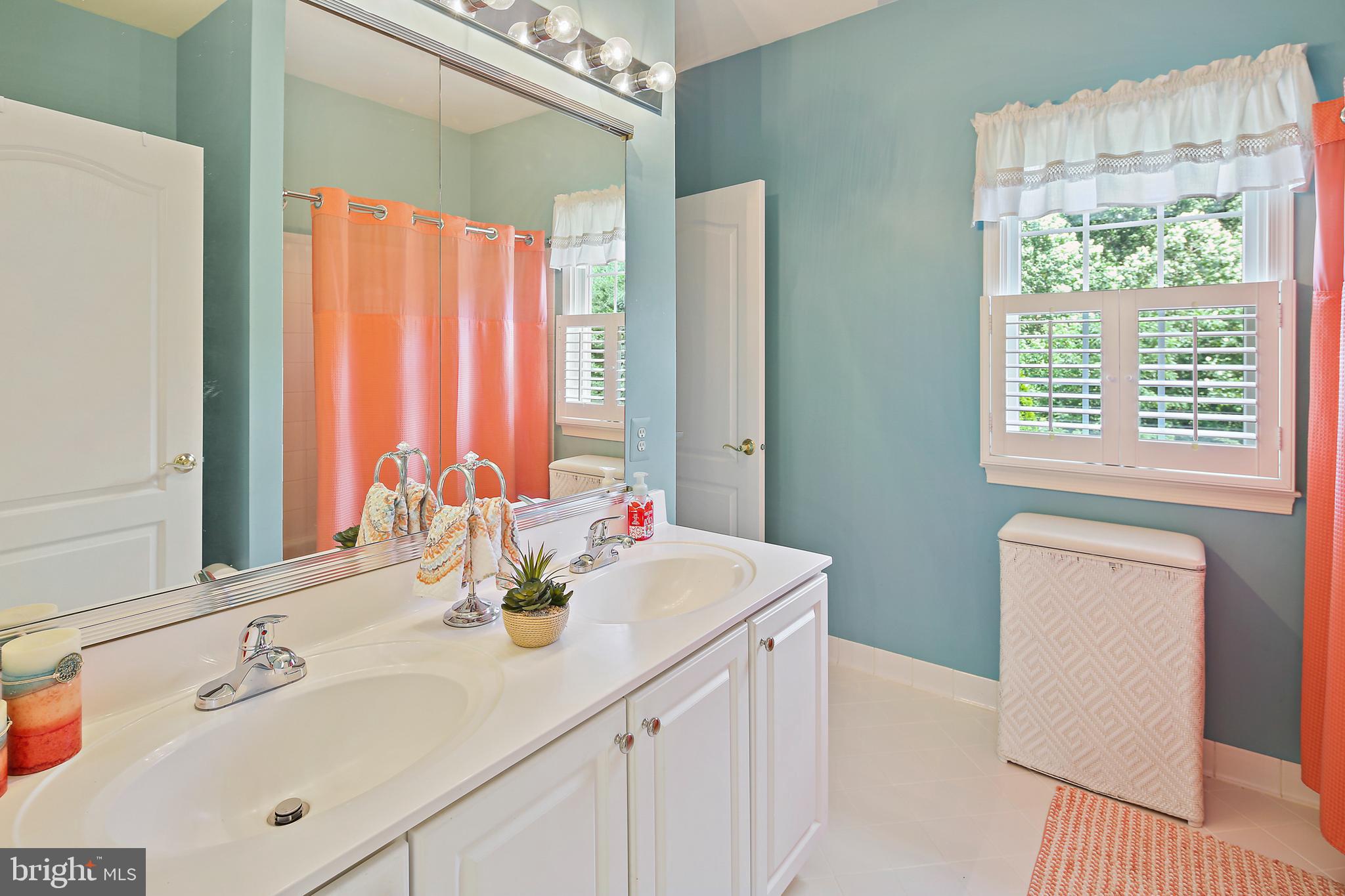 TRIADELPHIA WOODS - Residential