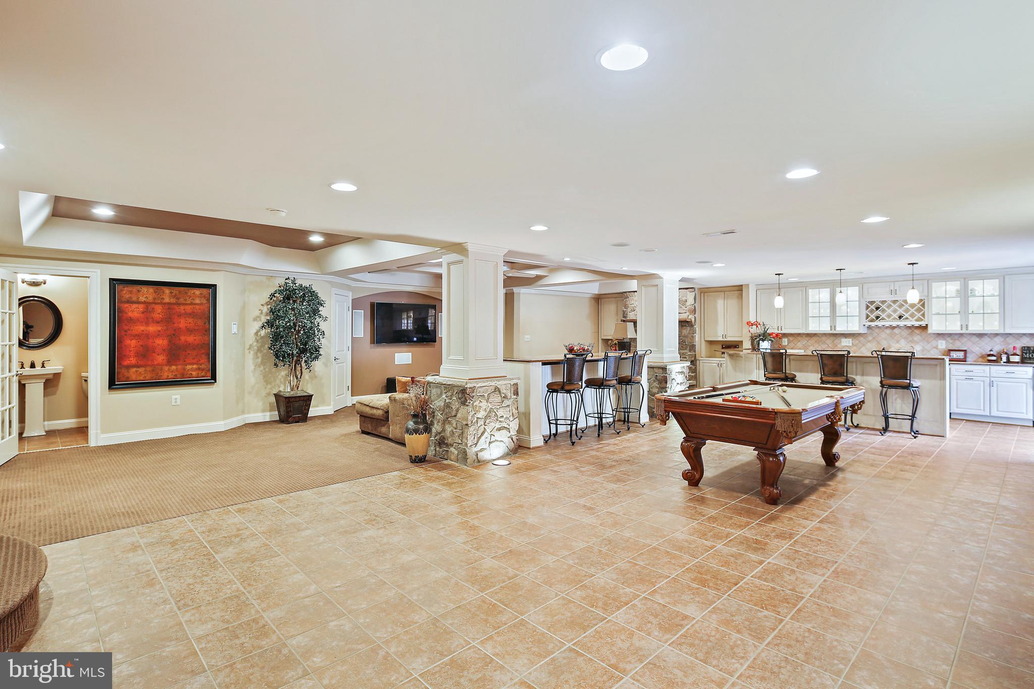 TRIADELPHIA WOODS - Residential