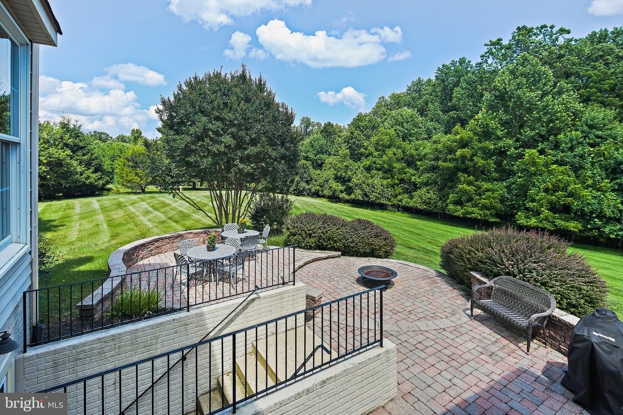 TRIADELPHIA WOODS - Residential