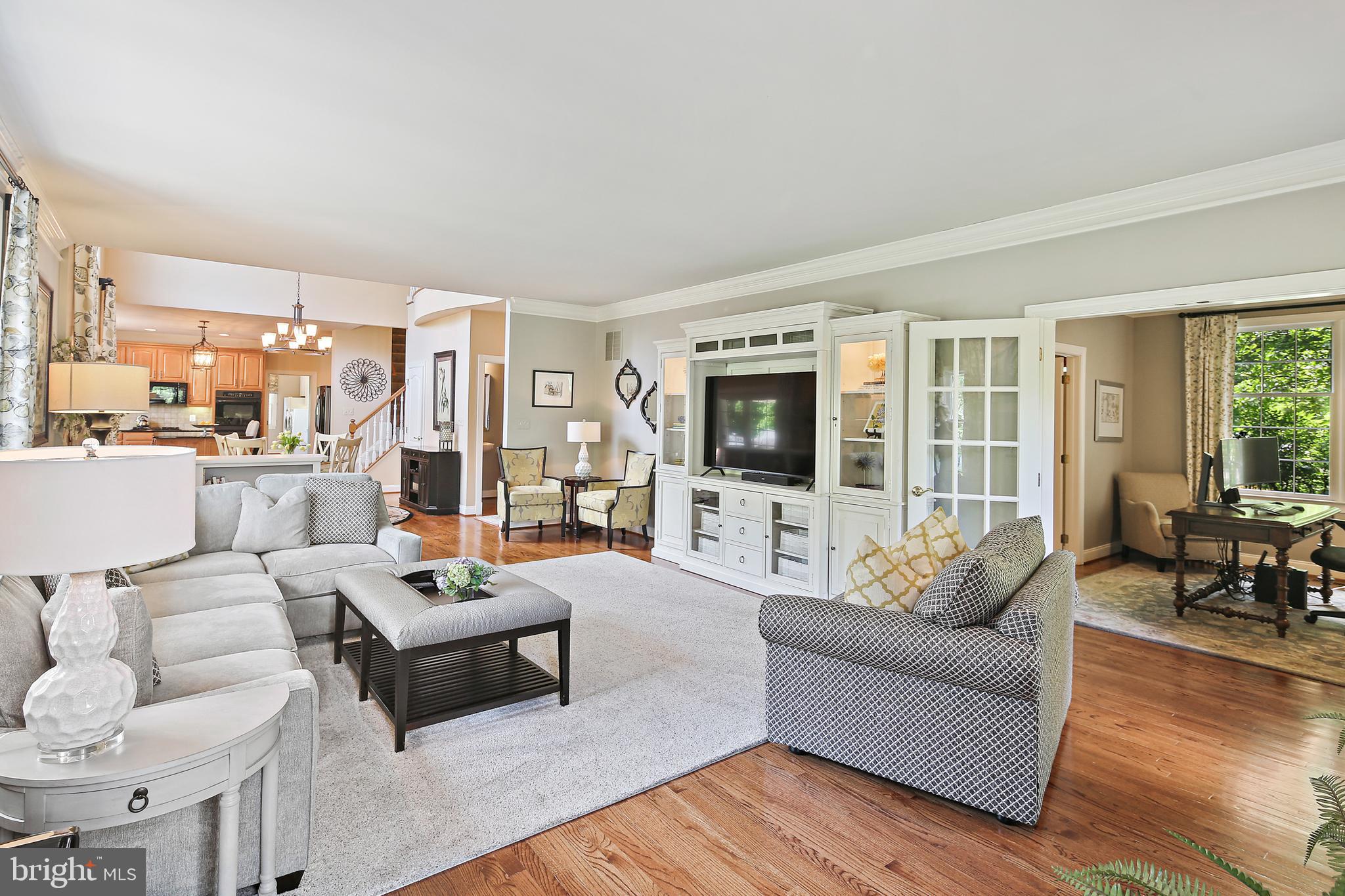 TRIADELPHIA WOODS - Residential