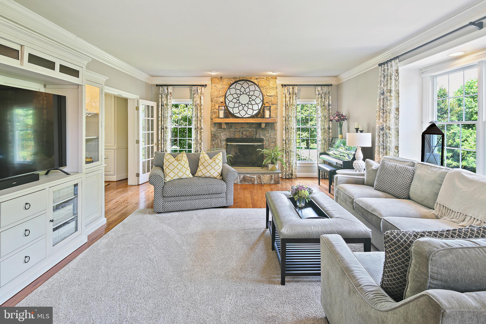 TRIADELPHIA WOODS - Residential