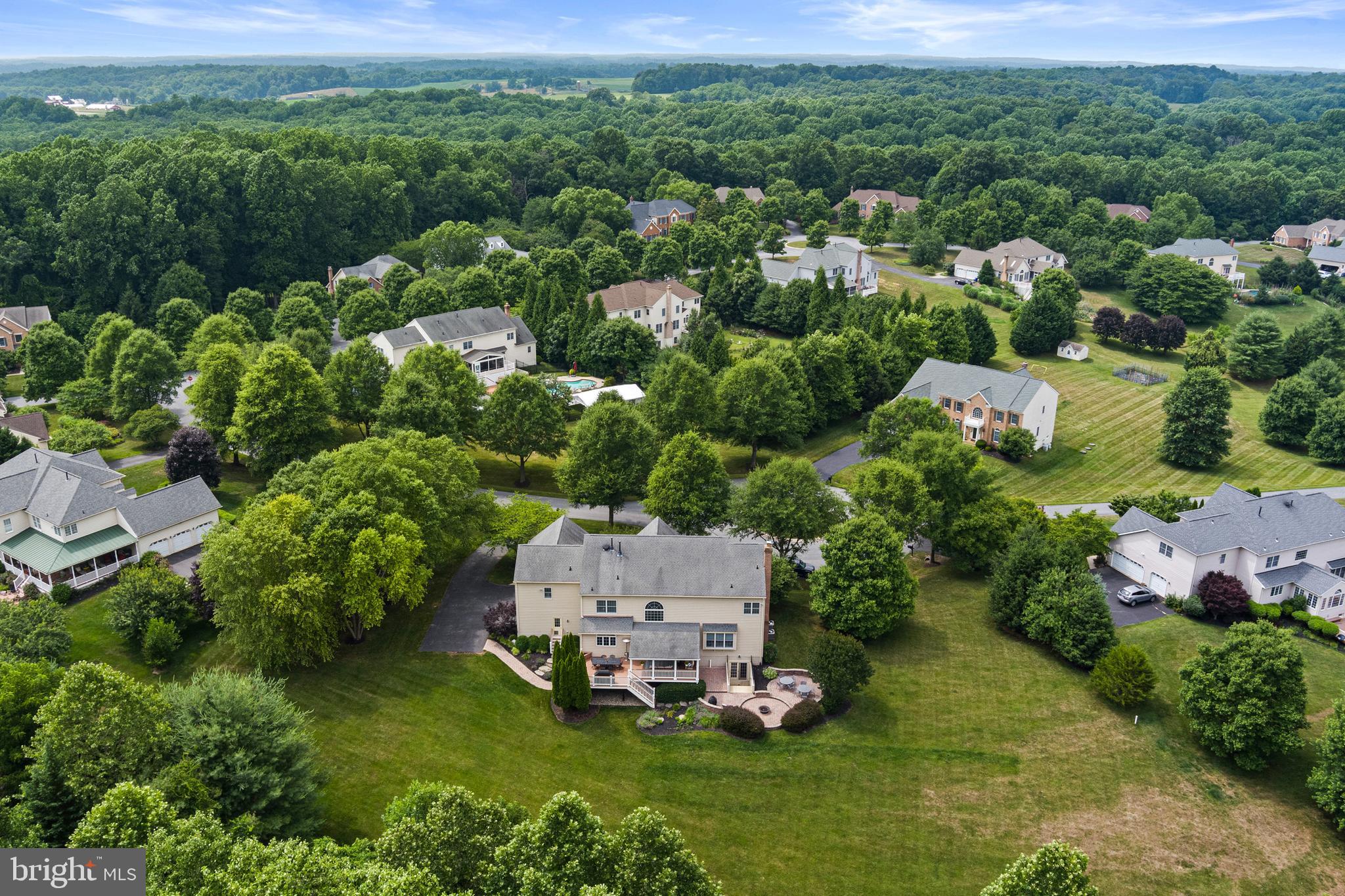 TRIADELPHIA WOODS - Residential