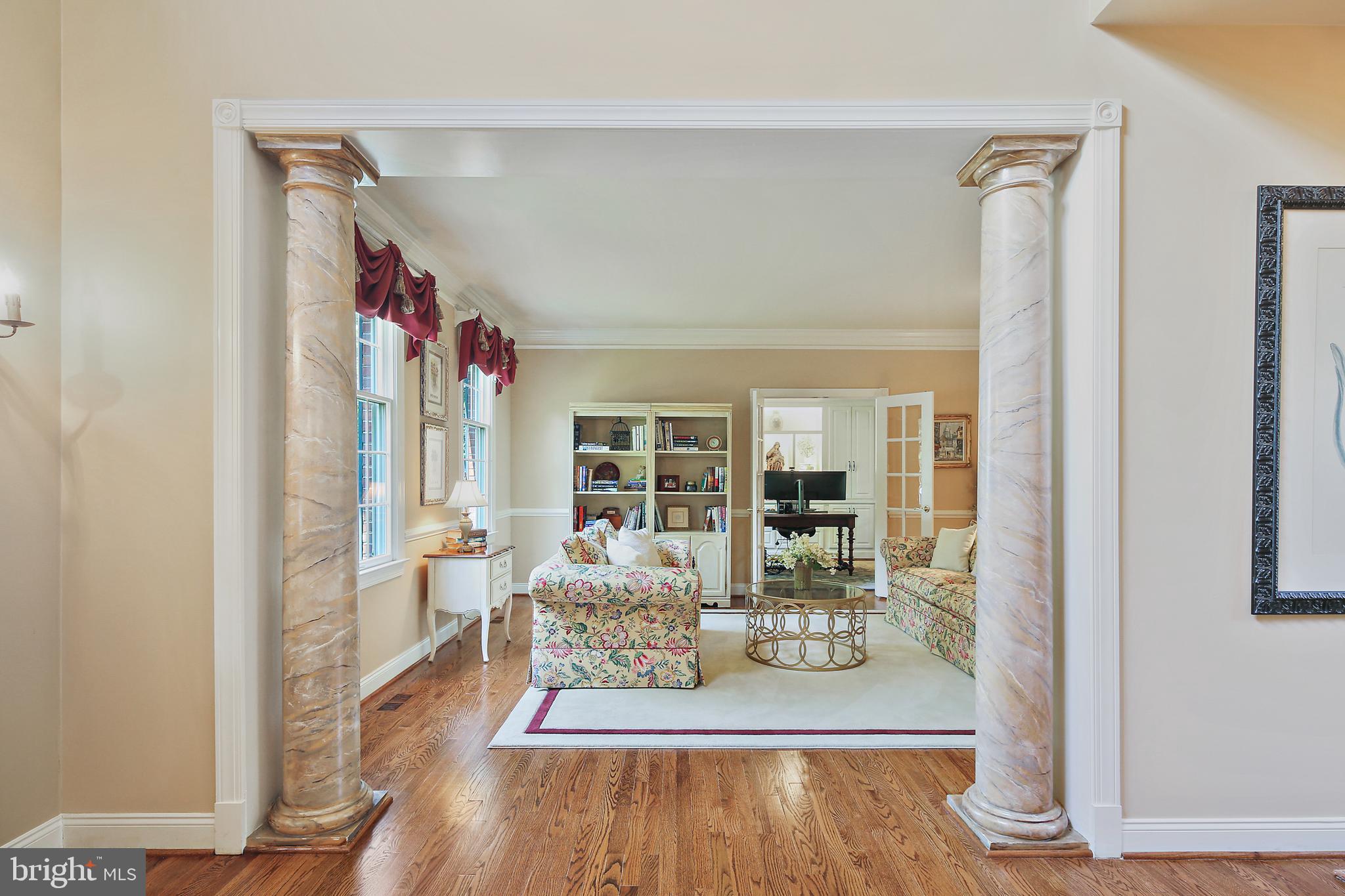 TRIADELPHIA WOODS - Residential