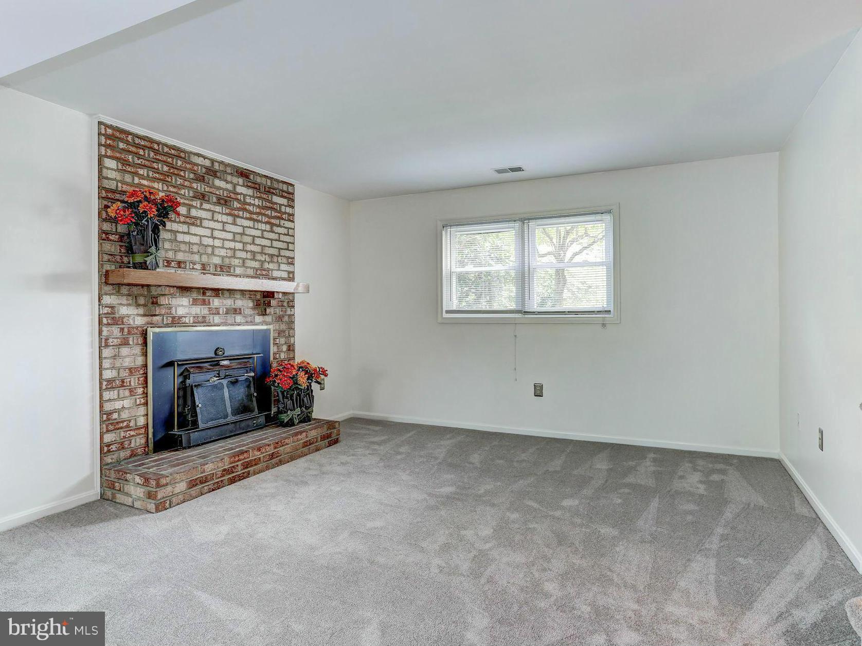 SEQUOIA FARMS - Residential