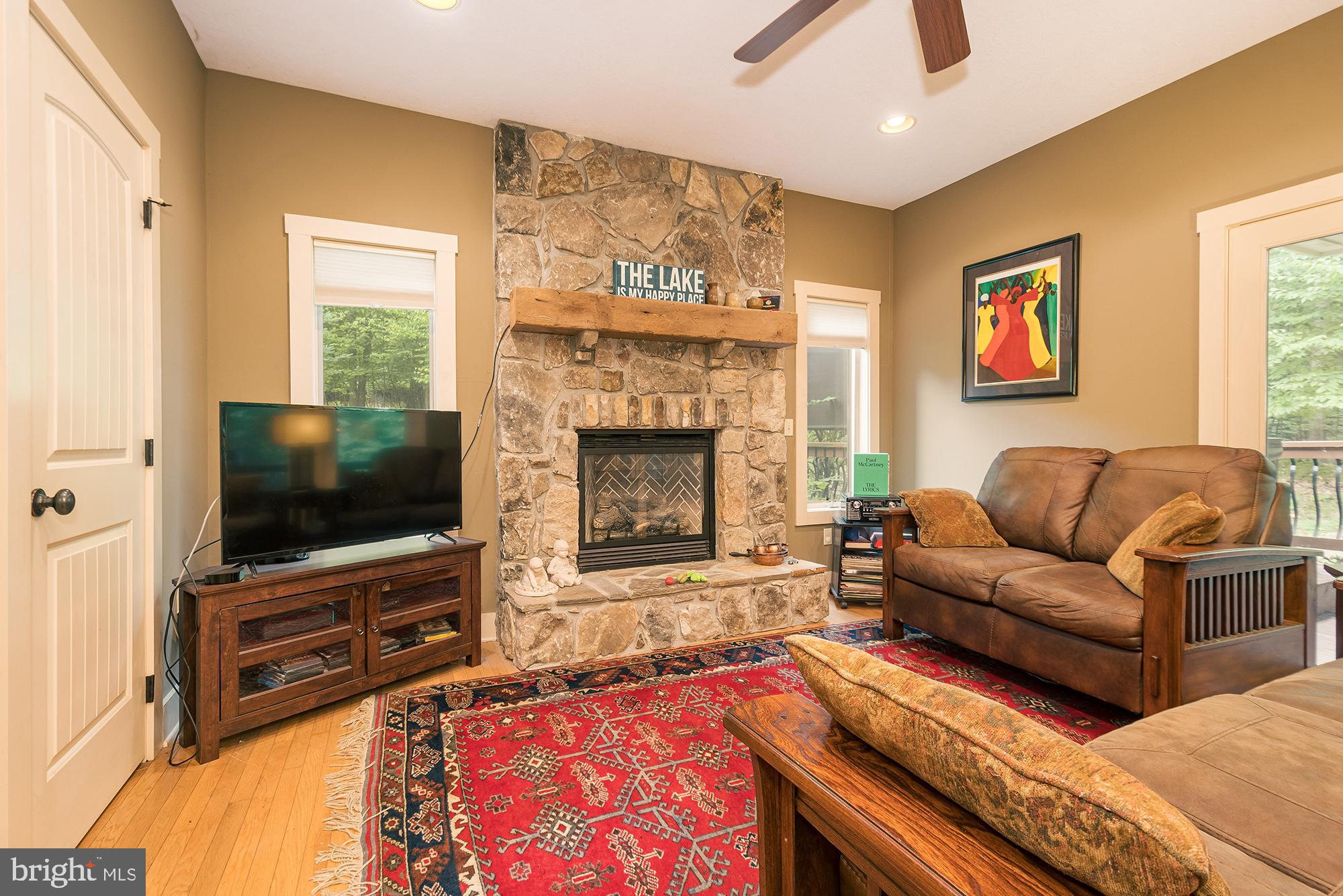 MYSTIC CREEK - Residential