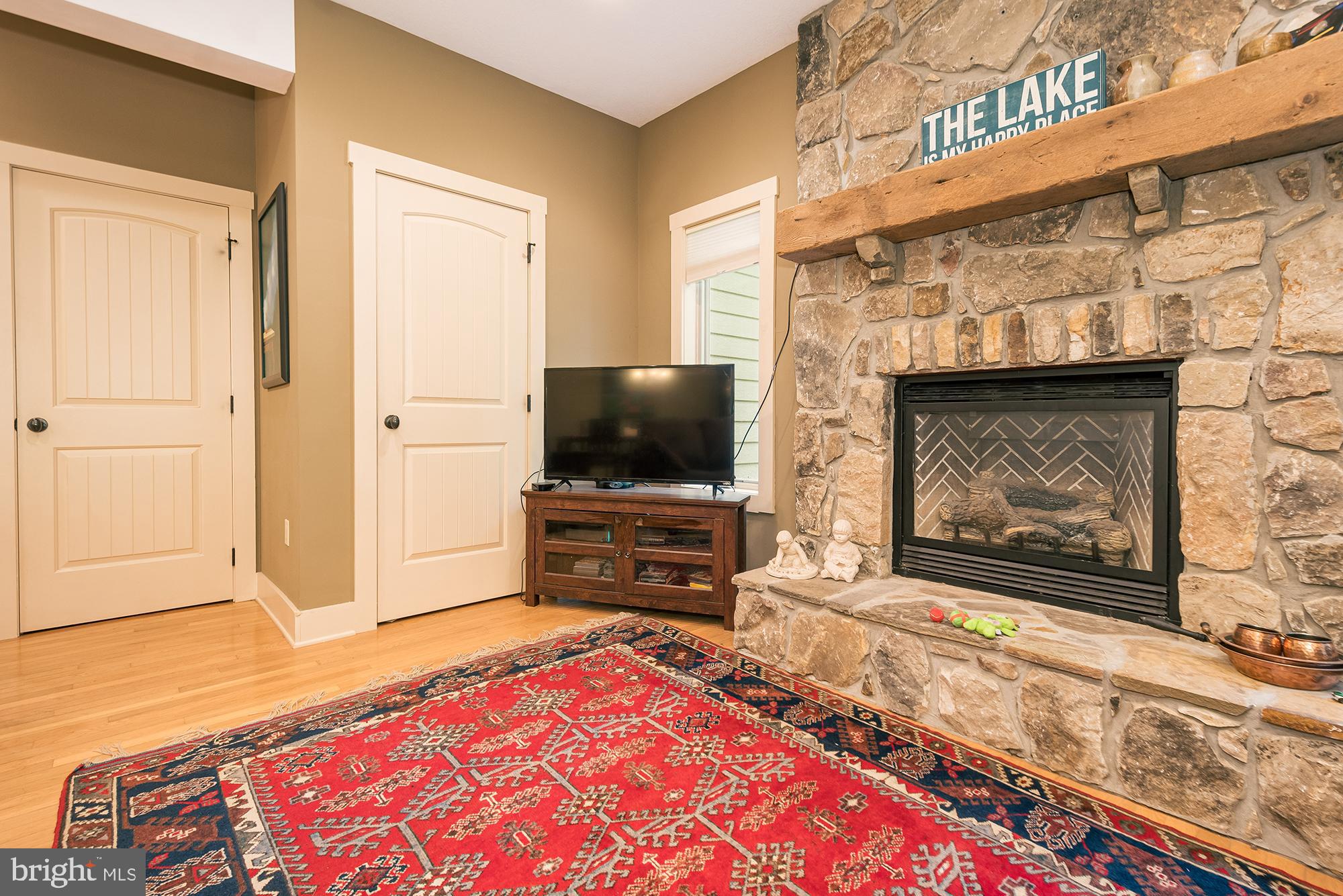 MYSTIC CREEK - Residential