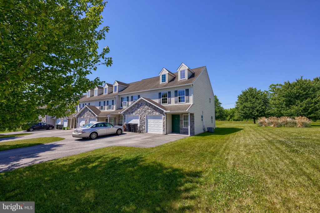Photo of 41 Heron Drive, DENVER, PA 17517 (MLS # PALA2089620)