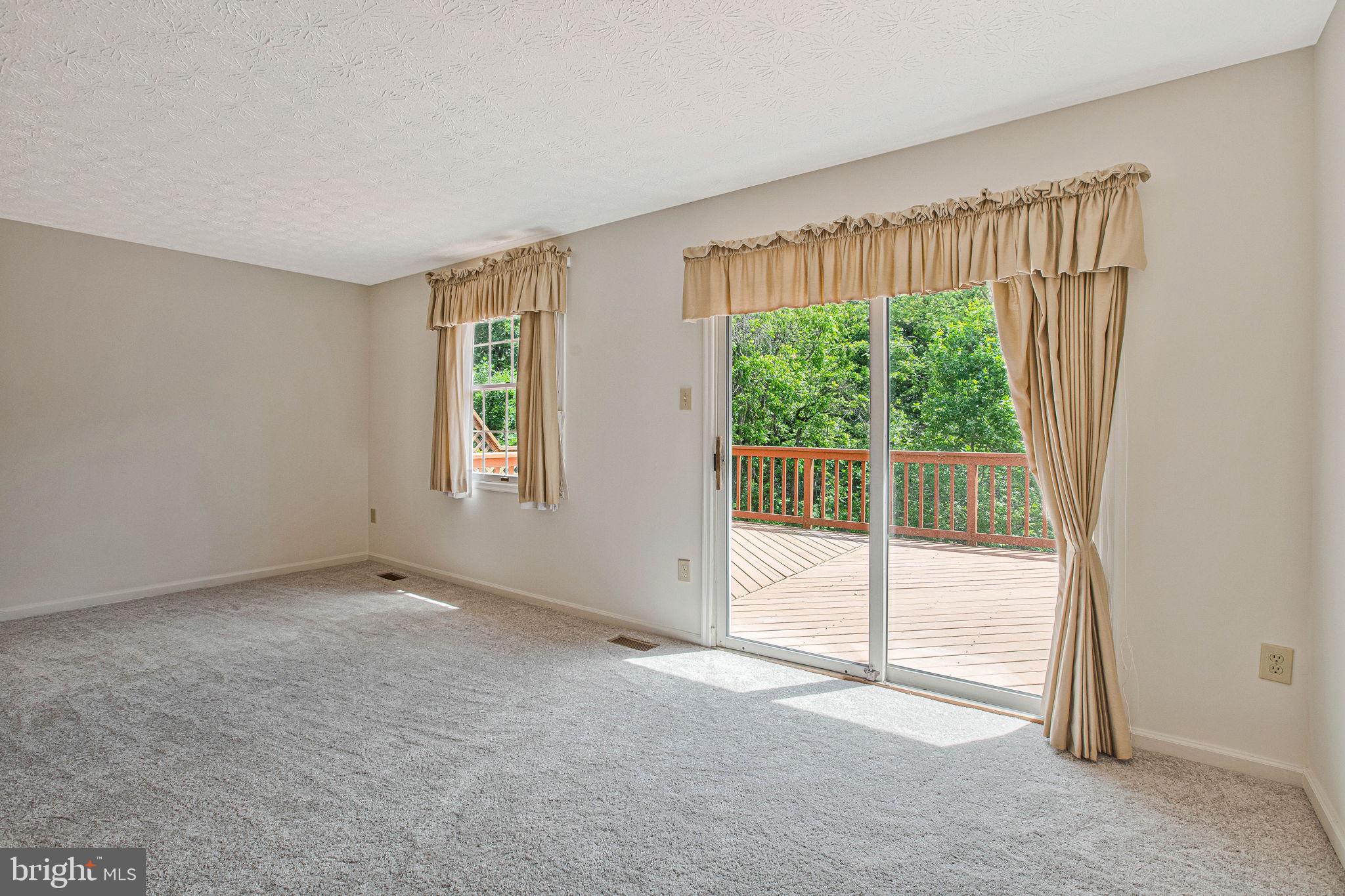 KINGS MEADE - Residential