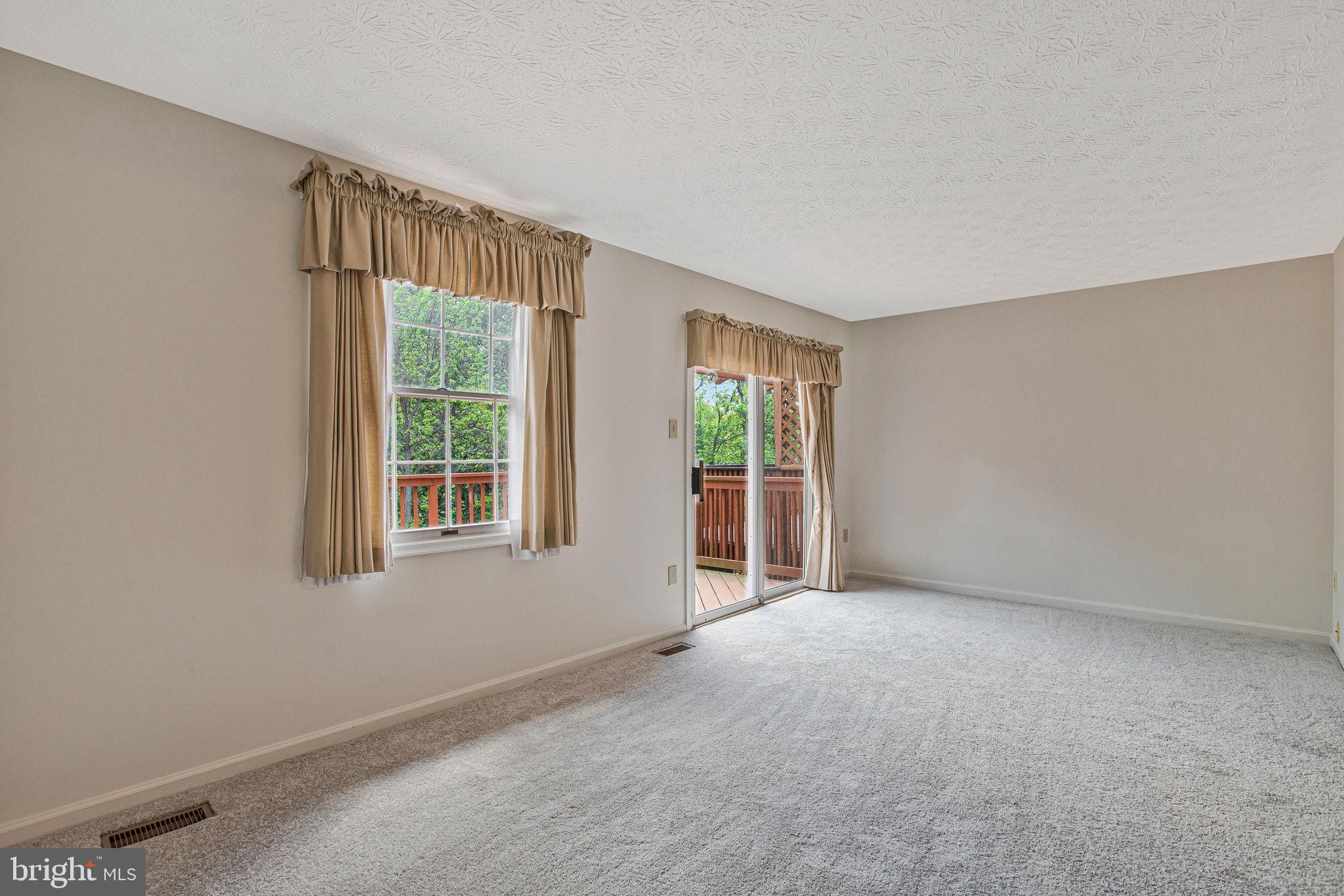 KINGS MEADE - Residential