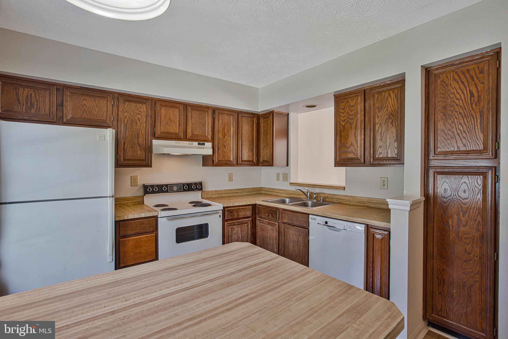 KINGS MEADE - Residential