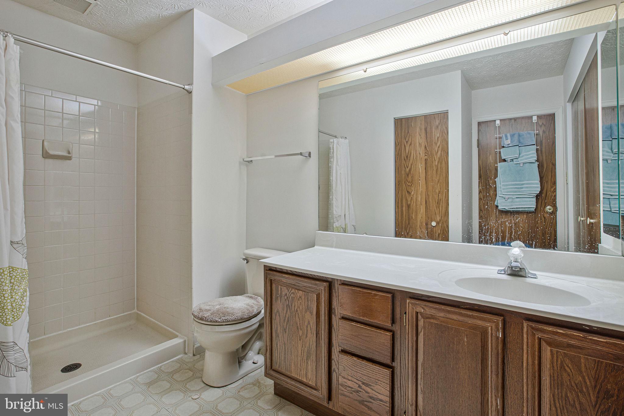 KINGS MEADE - Residential