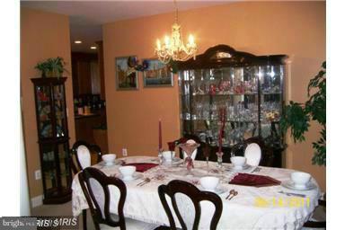 SPYGLASS HILL - Residential Lease