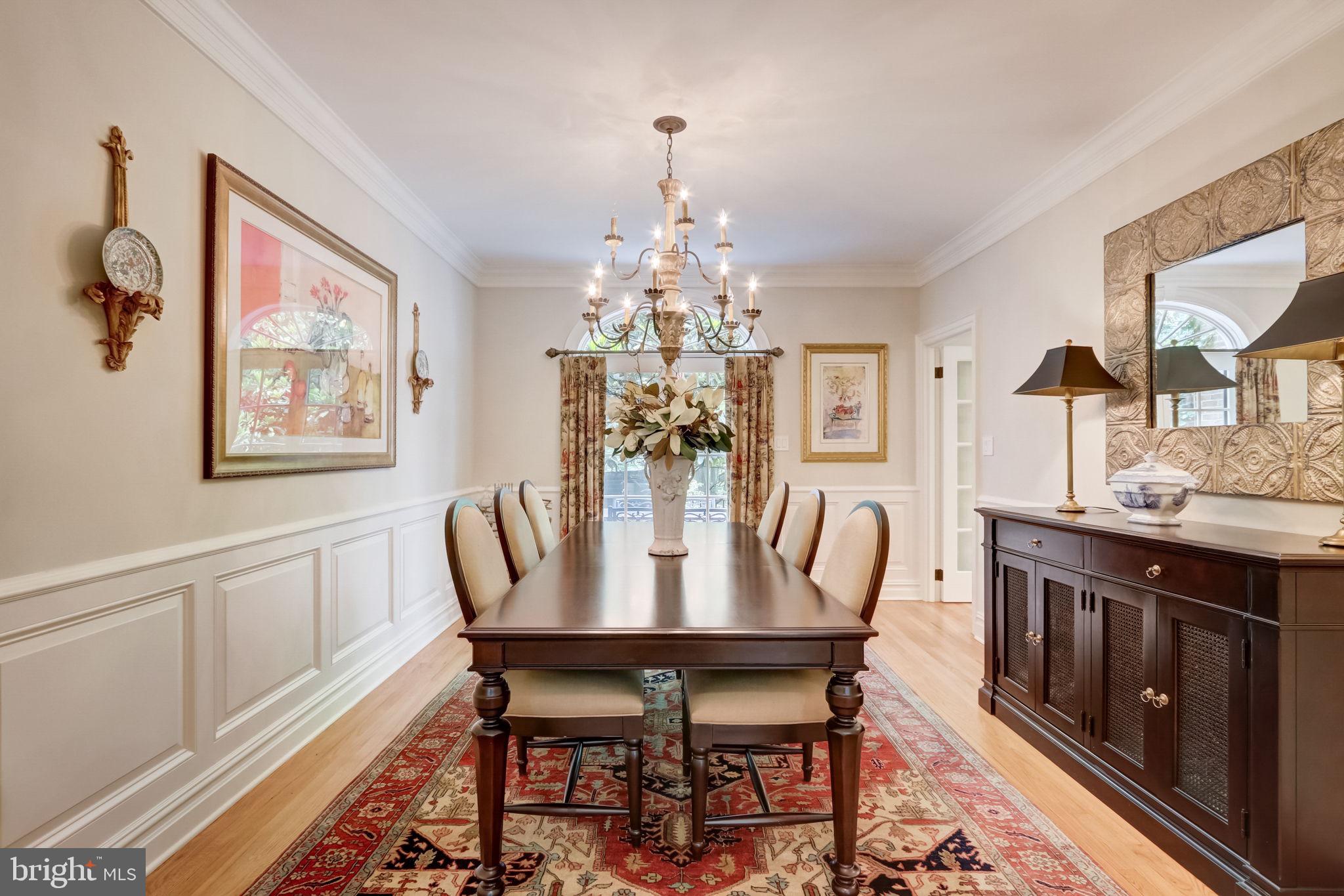 BARCLAY COURT - Residential