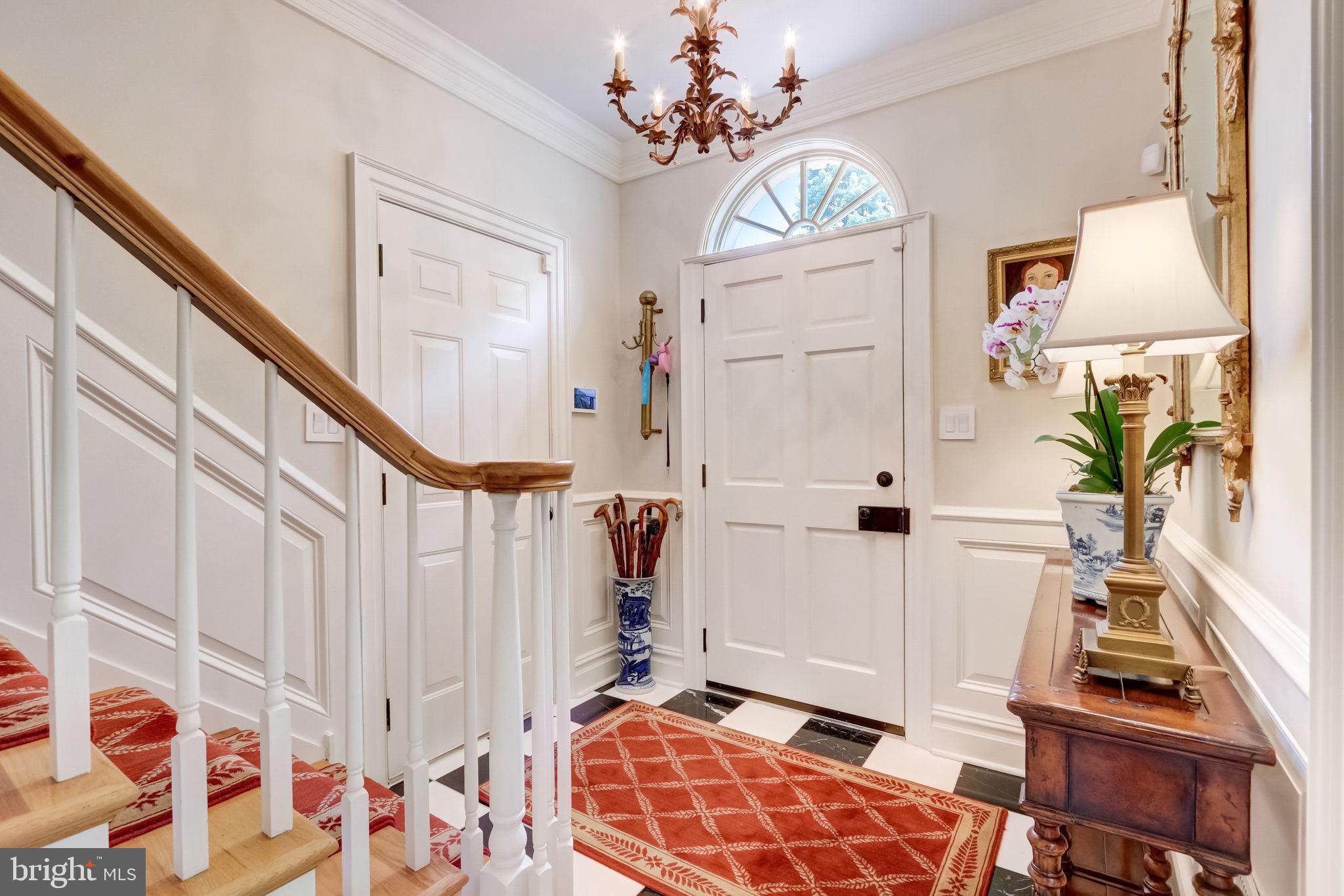 BARCLAY COURT - Residential