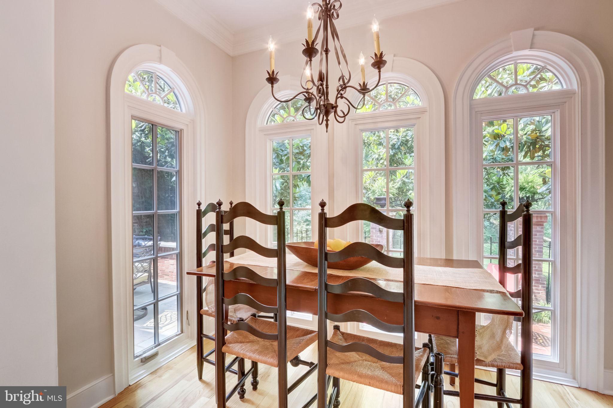 BARCLAY COURT - Residential