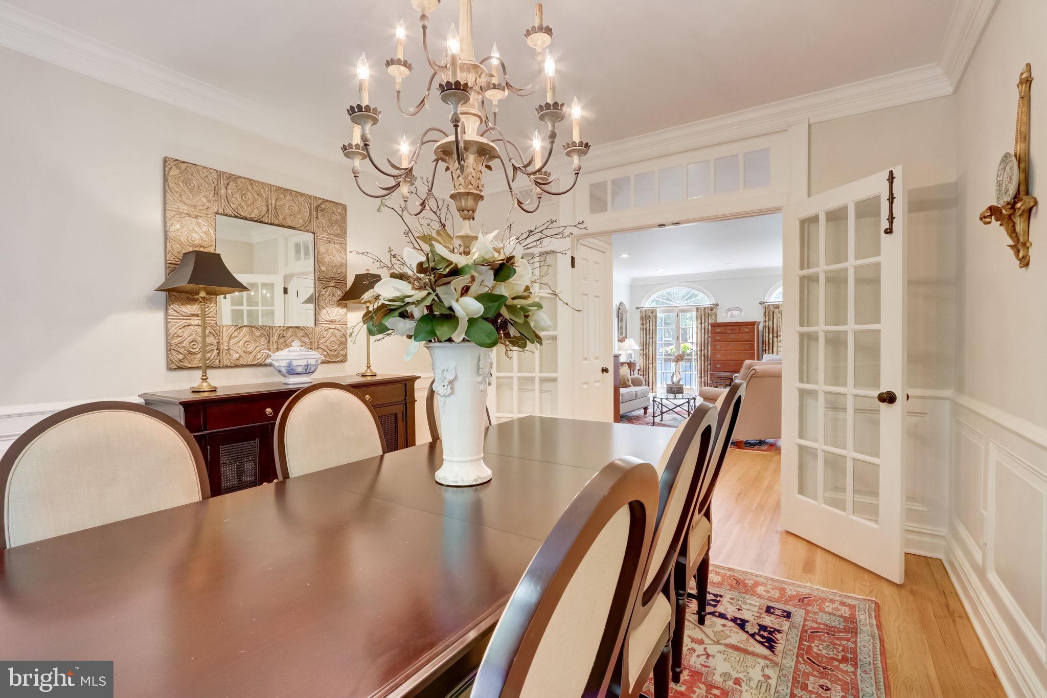 BARCLAY COURT - Residential