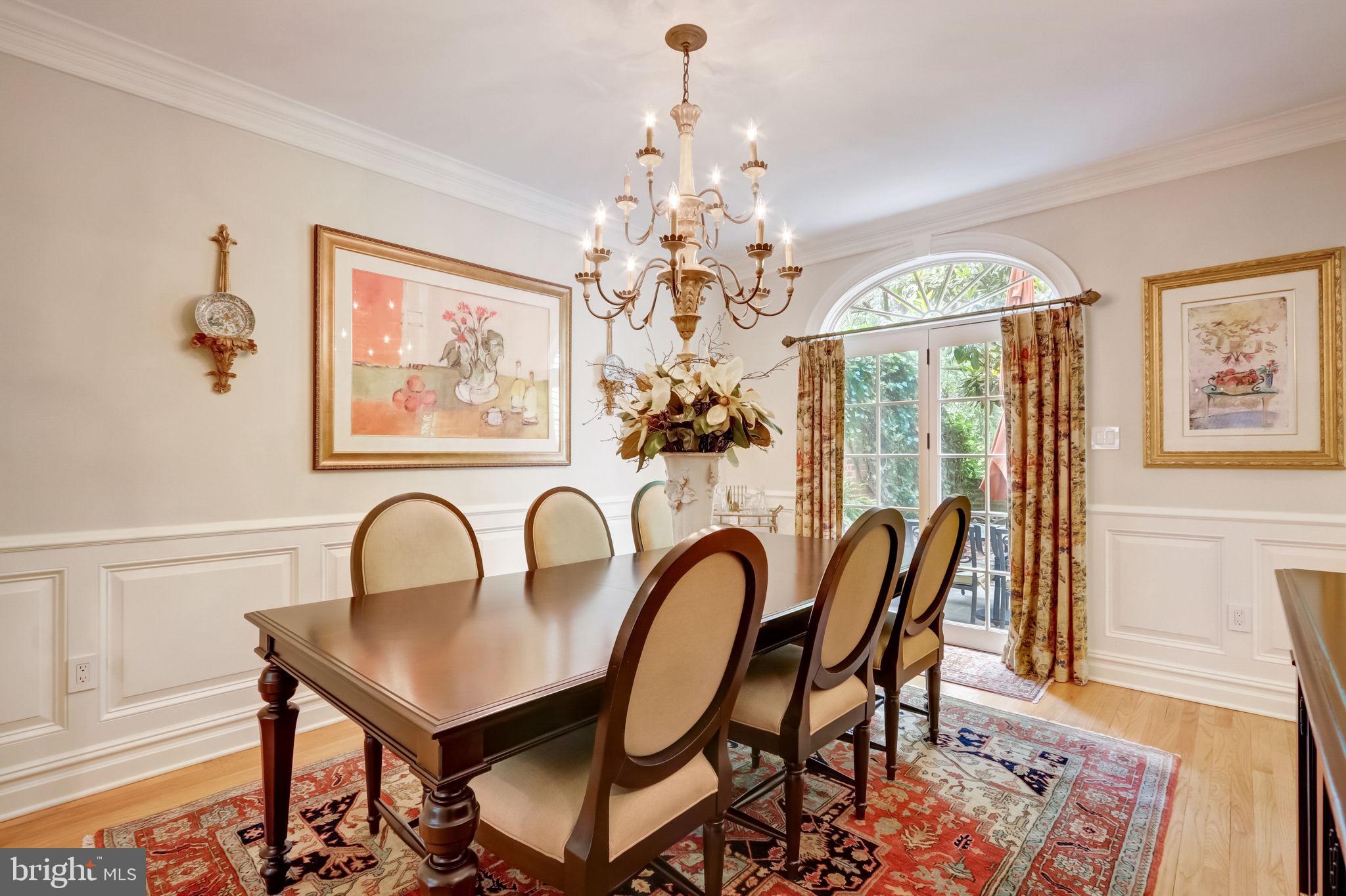 BARCLAY COURT - Residential