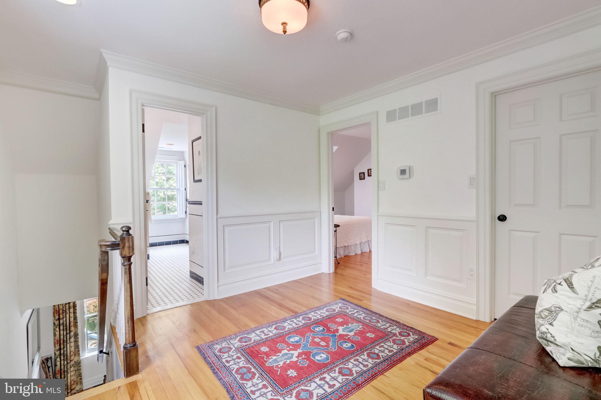 BARCLAY COURT - Residential