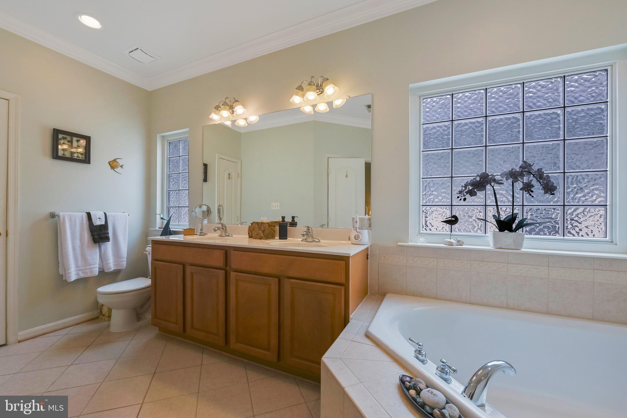 SYMPHONY VILLAGE AT CENTREVILLE - Residential