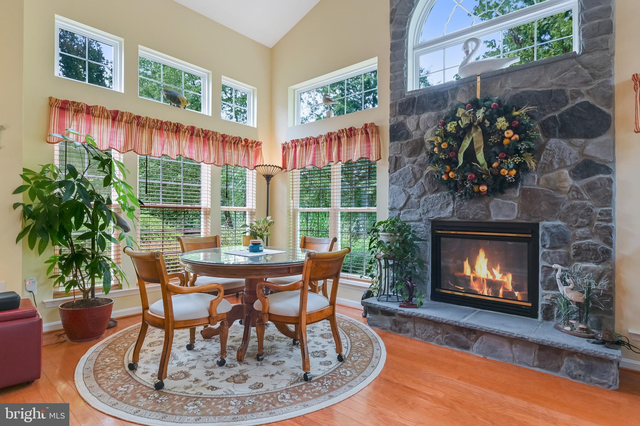 SYMPHONY VILLAGE AT CENTREVILLE - Residential