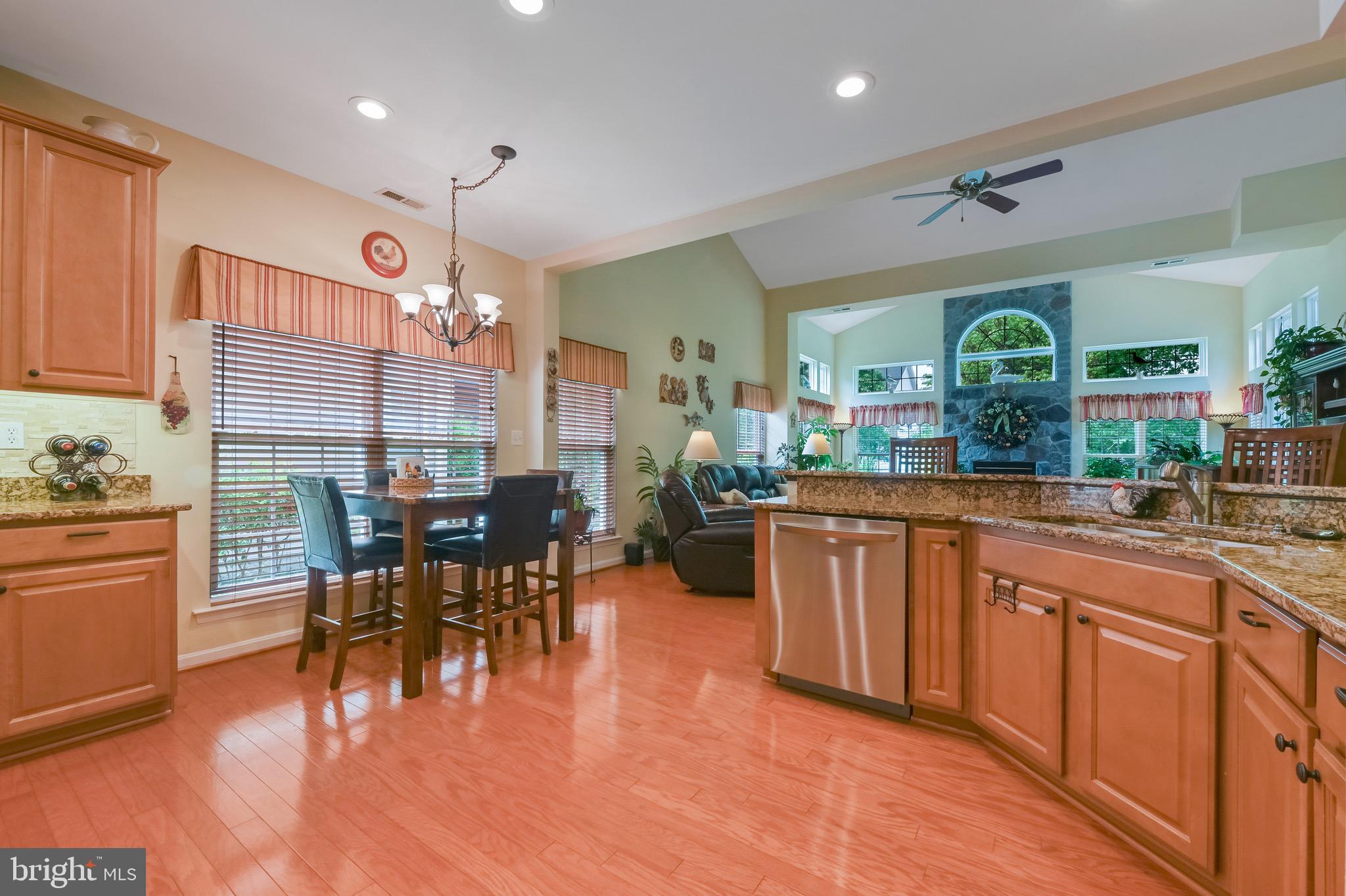 SYMPHONY VILLAGE AT CENTREVILLE - Residential