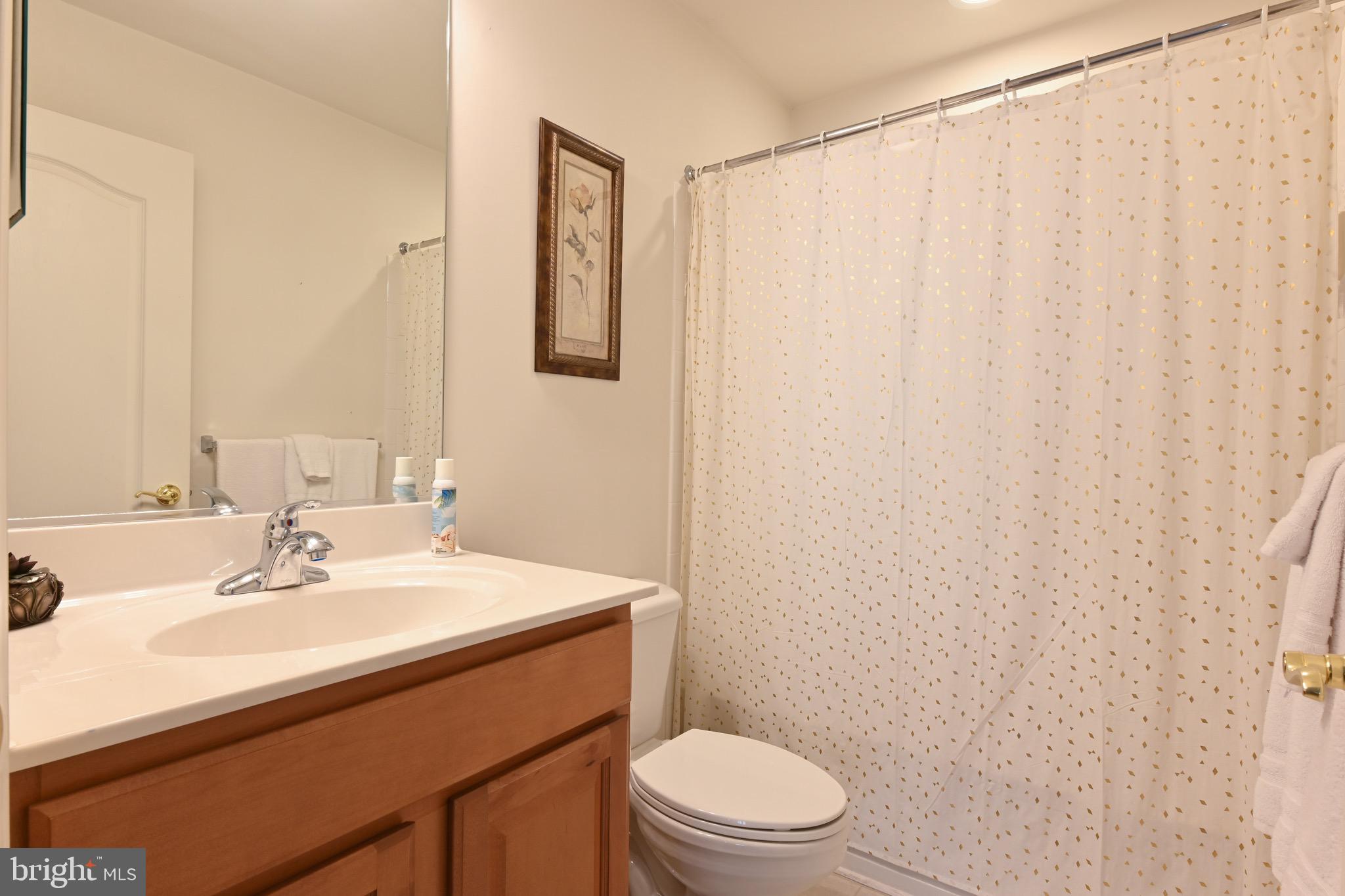 SYMPHONY VILLAGE AT CENTREVILLE - Residential