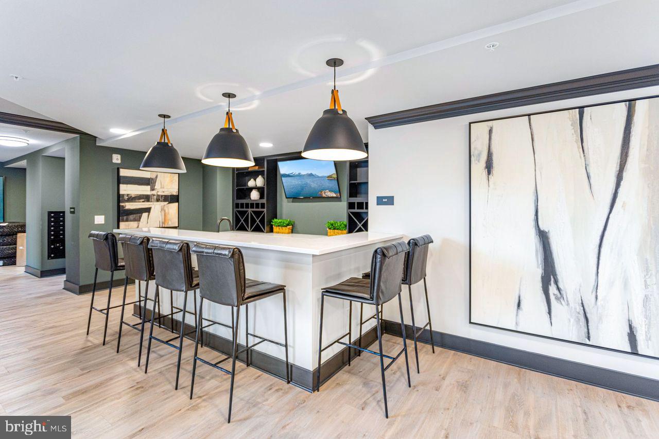 OLD TOWN ALEXANDRIA - Residential