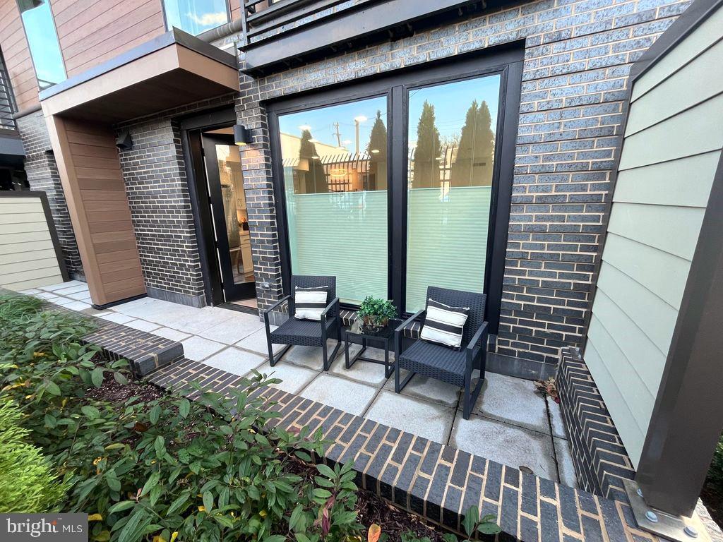 701 N HENRY STREET 104