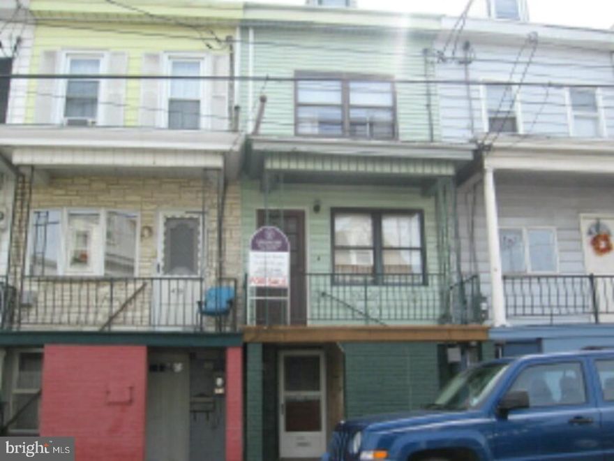 Move-in Ready. Electric heat.Nice condition.Rubber roof(2007).Basement street level.Small backyard.On street parking. Mailing Address Continued: Mahanoy City Amp: 200