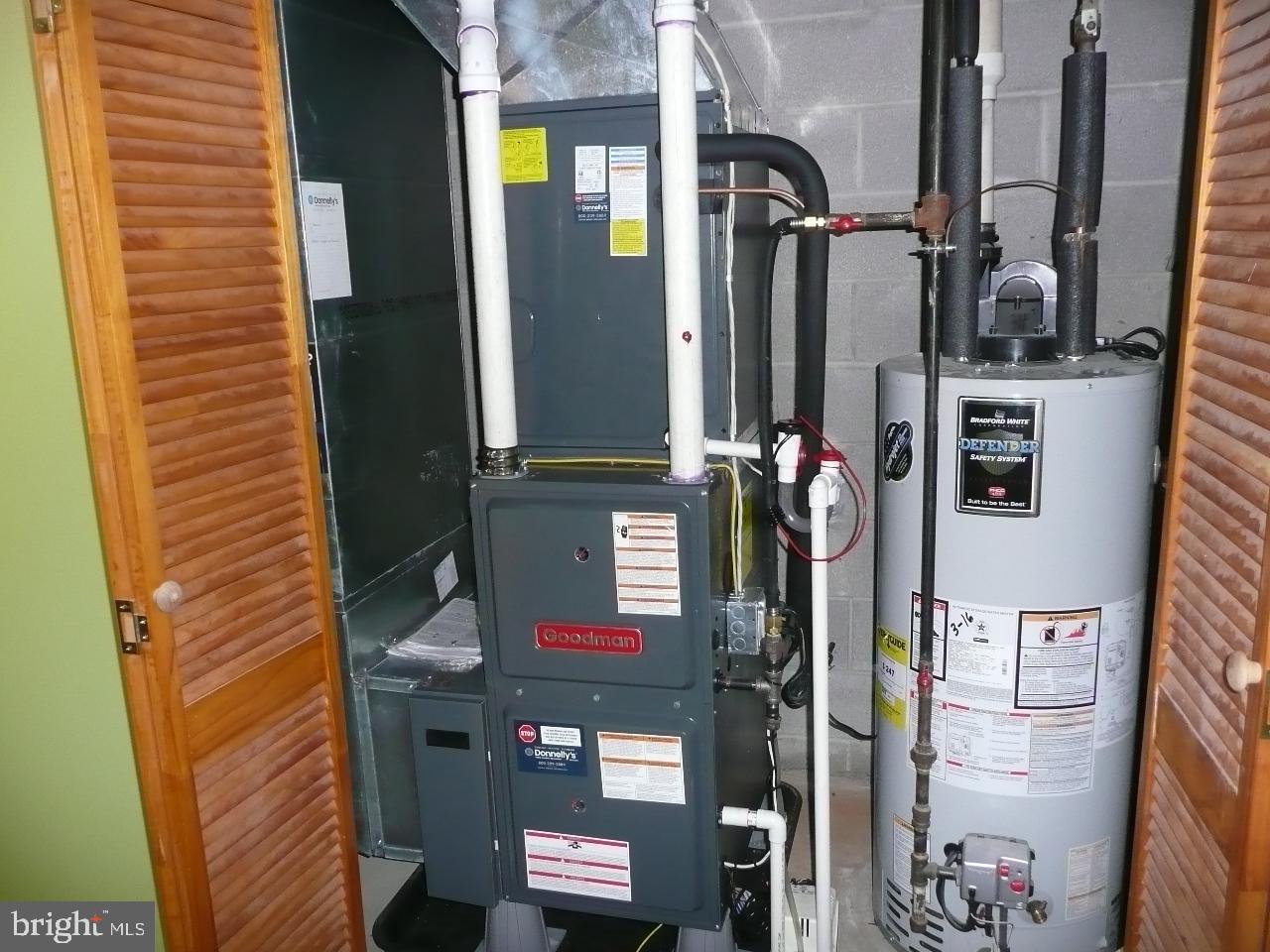 NEWPORTVILLE - Residential