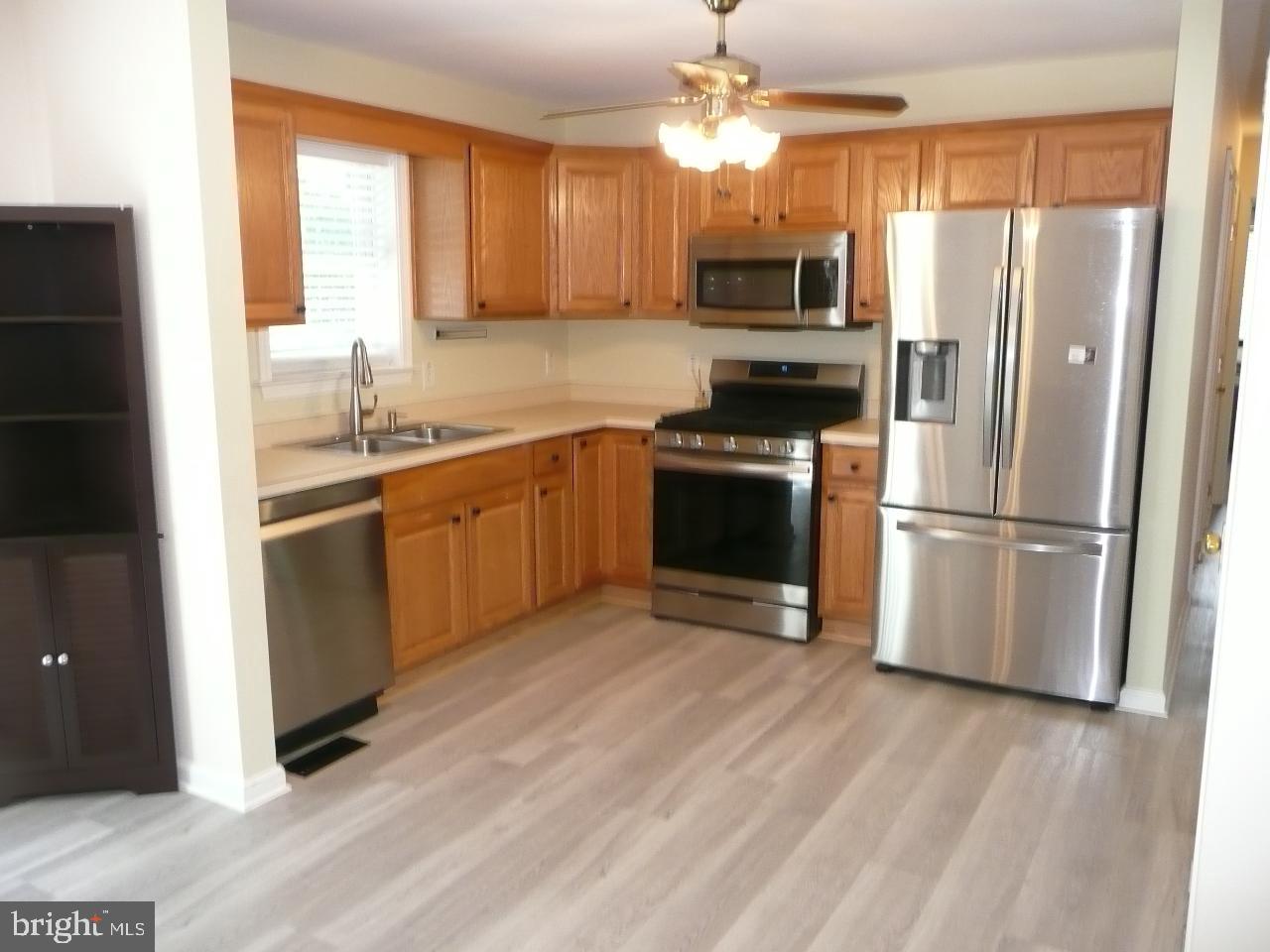 NEWPORTVILLE - Residential