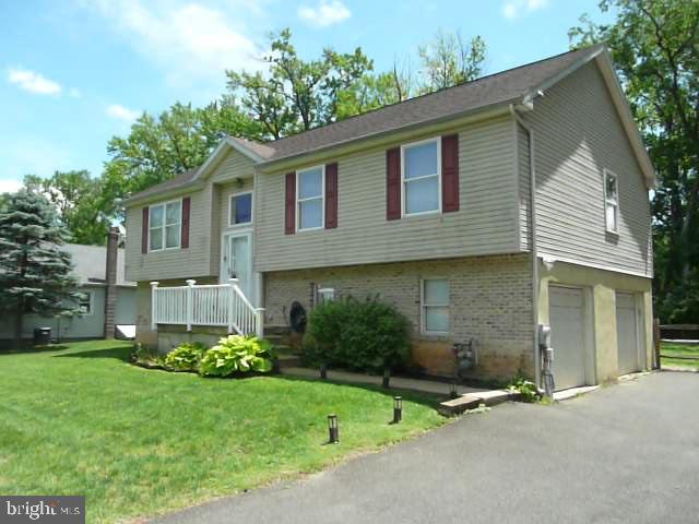 NEWPORTVILLE - Residential