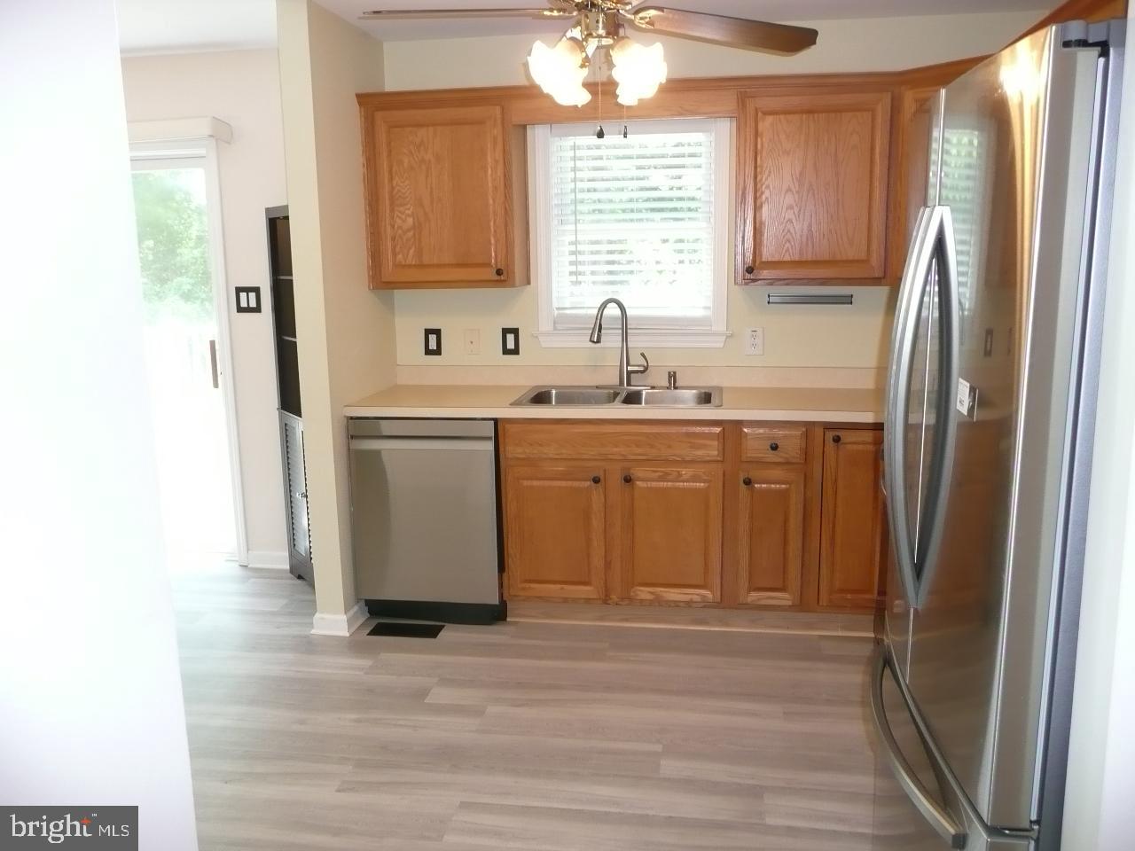 NEWPORTVILLE - Residential