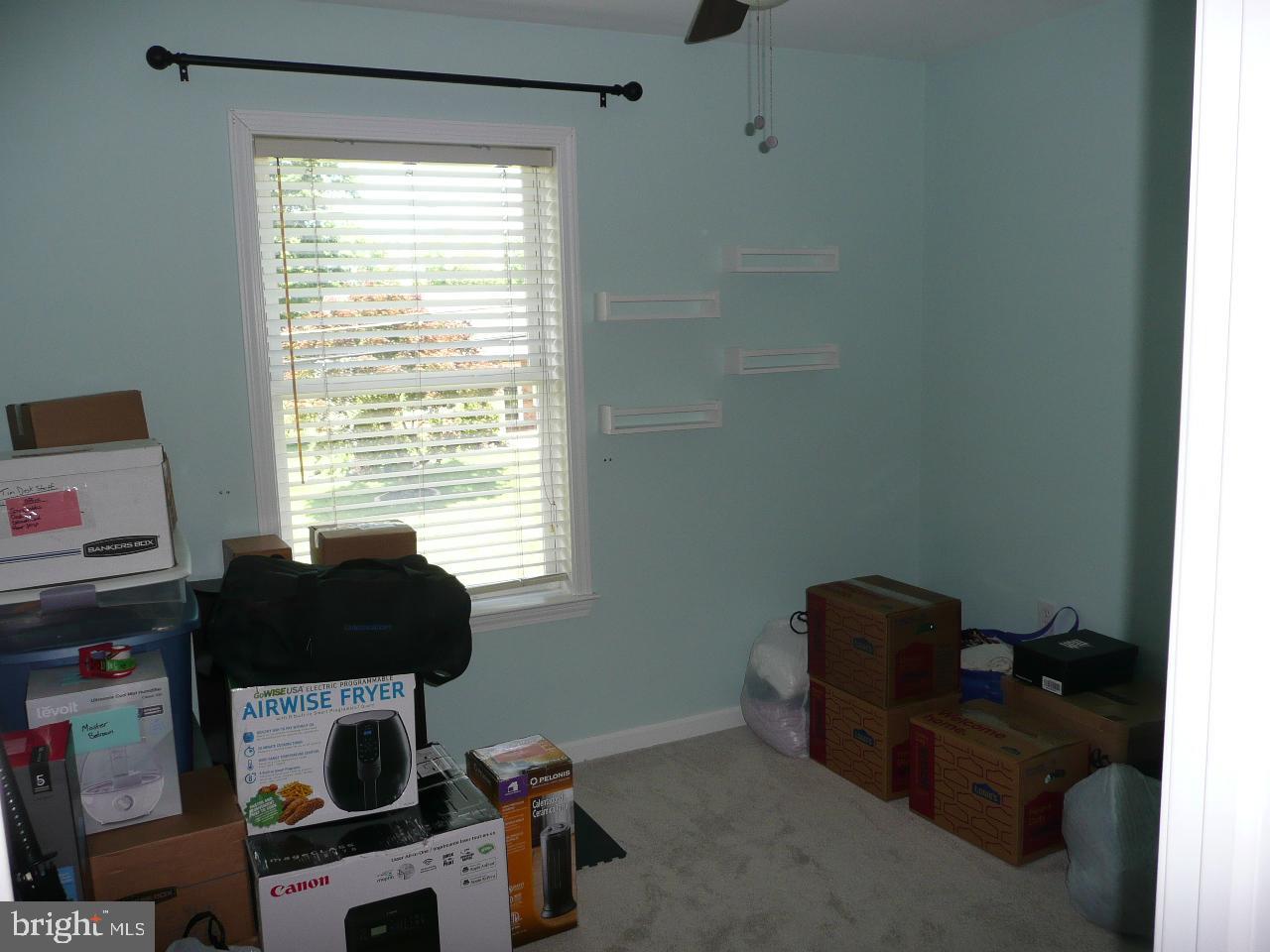 NEWPORTVILLE - Residential