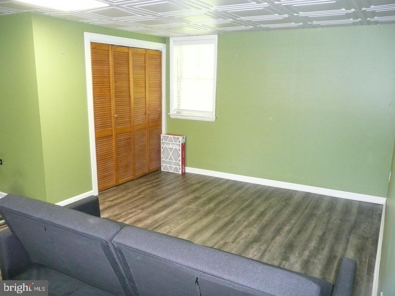 NEWPORTVILLE - Residential