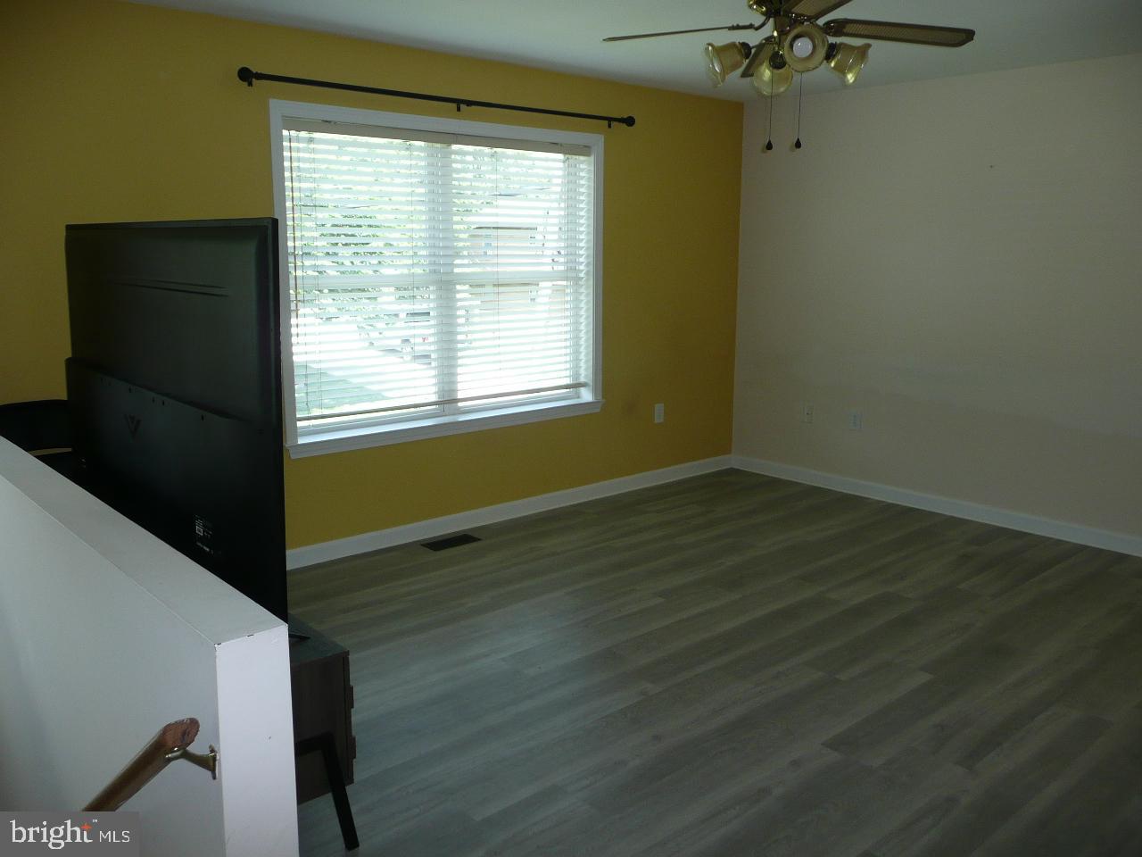 NEWPORTVILLE - Residential