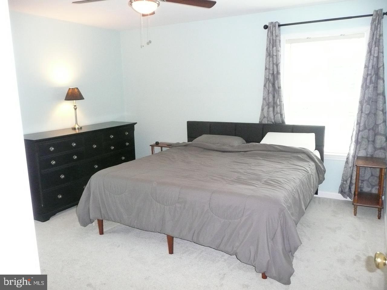 NEWPORTVILLE - Residential