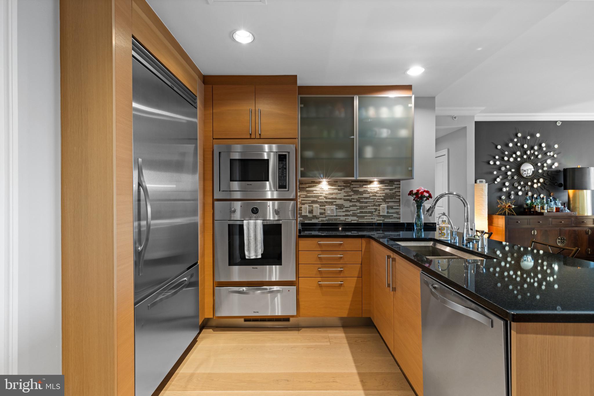 THE RITZ-CARLTON RESIDENCES - Residential Lease